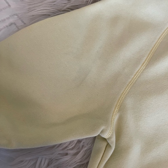 ⛅️ Old Navy | Yellow | Sweatshirt - Picture 12 of 13